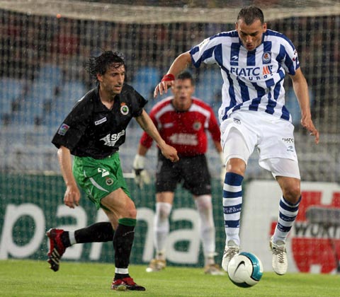 包含奥萨苏纳主场力克艾尔切，扎拉加托和豪西双双建功的词条