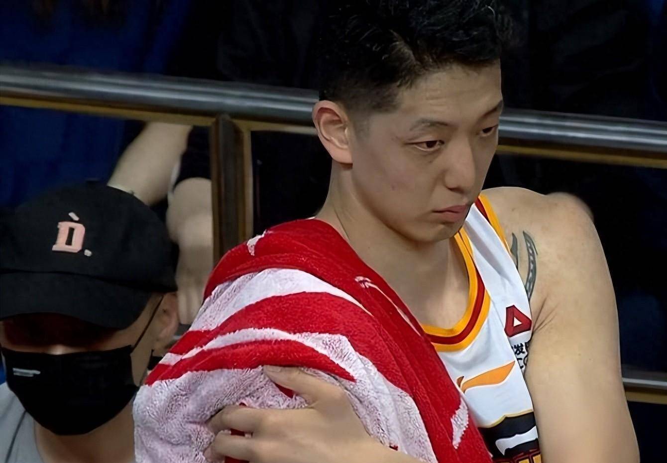 爱游戏中国官网-西悉尼流浪者核心球员体能恢复，备战河床