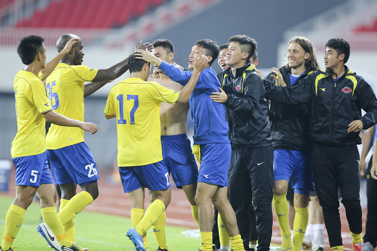 爱游戏app下载-青岛队在昨晚比赛中取得胜利，实力得到认可