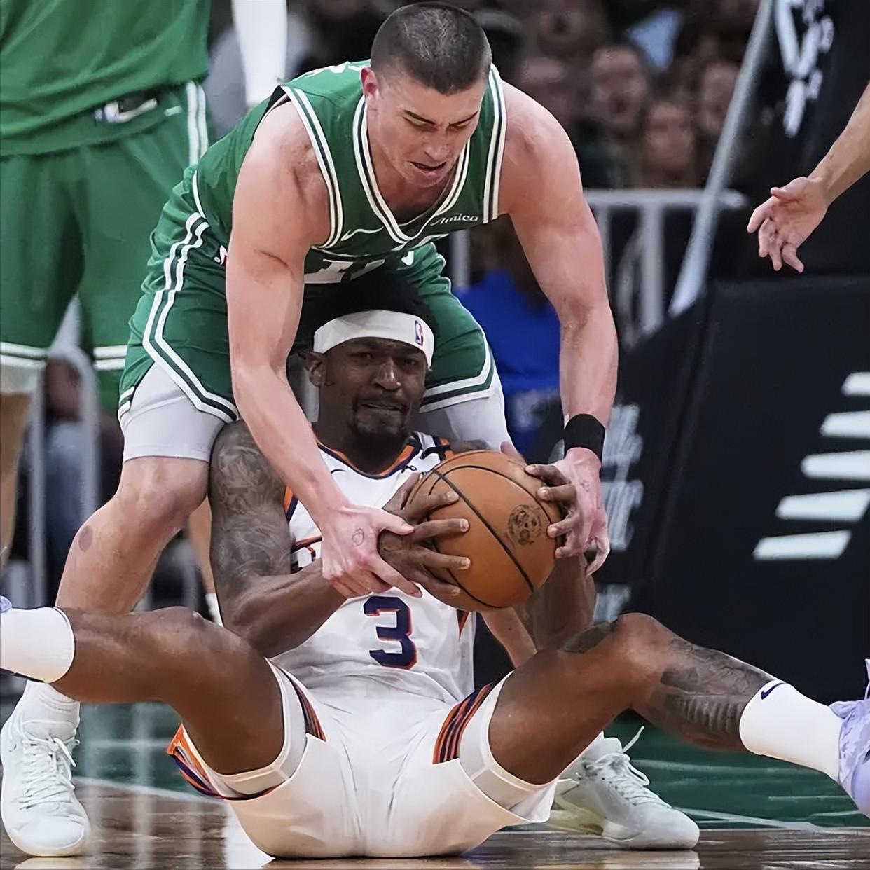 太阳队新赛季首战频遭受挫进攻力不足的简单介绍 太阳队新赛季首战频遭受挫进攻力不足的简单介绍