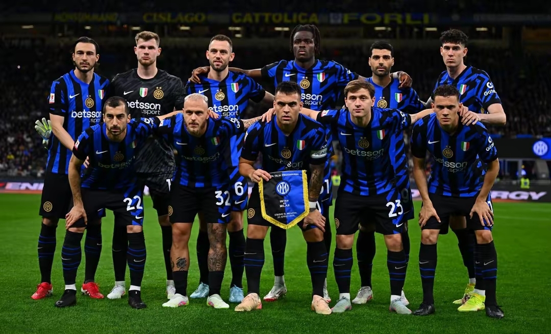 国际米兰客场大胜AC米兰,伊卡尔迪梅开二度的简单介绍 国际米兰客场大胜AC米兰,伊卡尔迪梅开二度的简单介绍