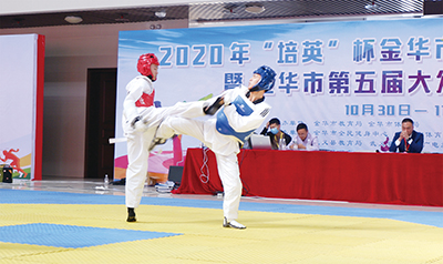 爱游戏投注-跆拳道决赛选手豪气勇夺头筹