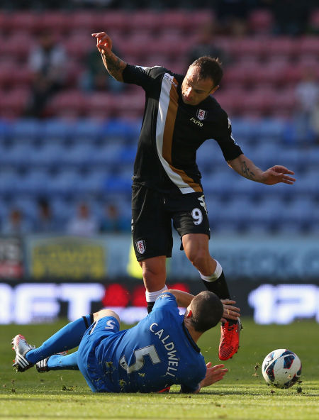 关于南安普敦主场惜败雷丁,遭遇连败的信息 关于南安普敦主场惜败雷丁,遭遇连败的信息