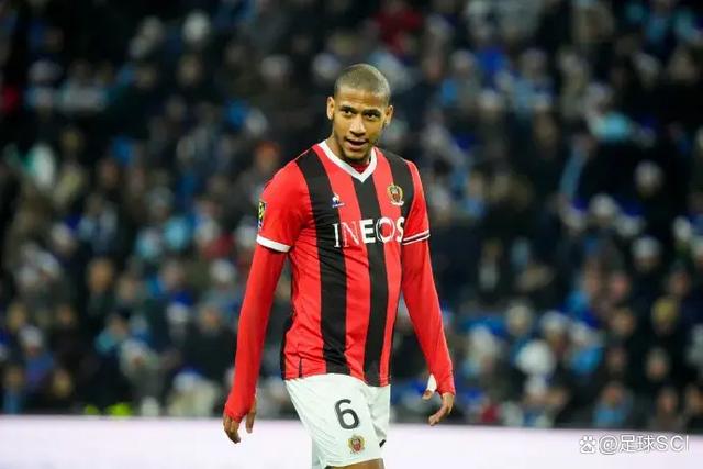 爱游戏下载-黑马球队逆袭，给豪门球队带来意外惊喜