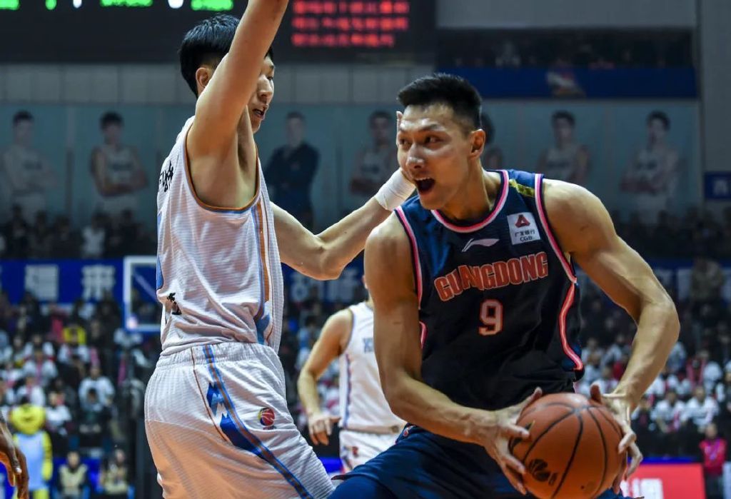 爱游戏娱乐-易建联因伤缺阵，球队遭遇连败困境的简单介绍