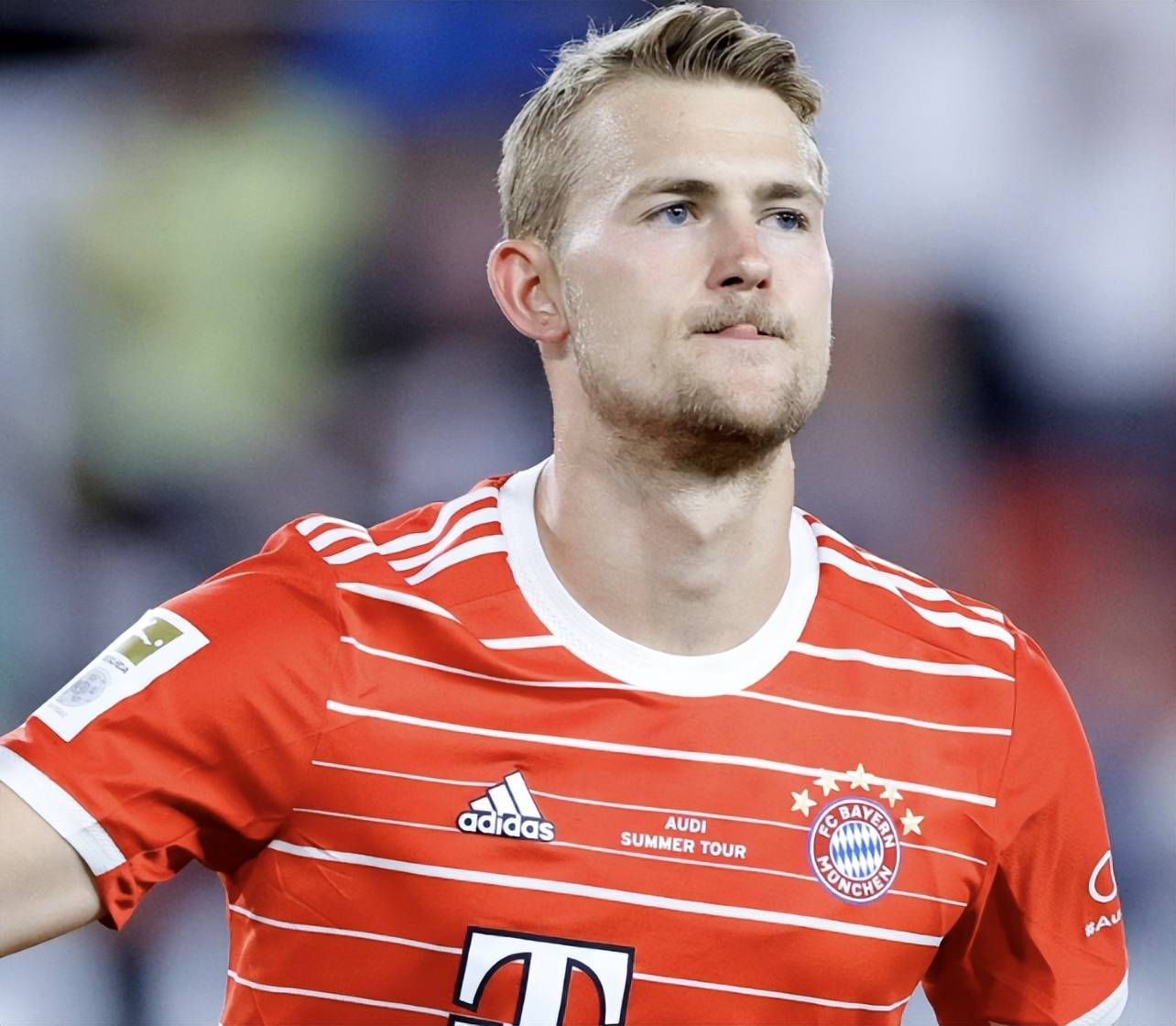 德里赫特获评赛季最佳球员