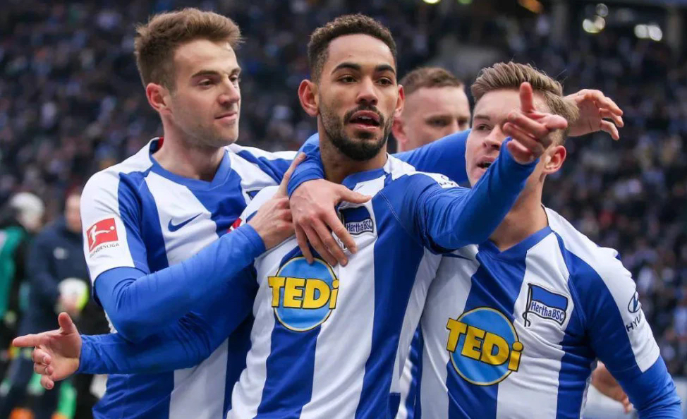 柏林赫塔客场大胜,重返胜利轨道 柏林赫塔客场大胜,重返胜利轨道