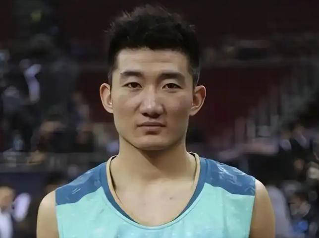 爱游戏登录入口-孙铭徽迎接新挑战，成为球队核心力量