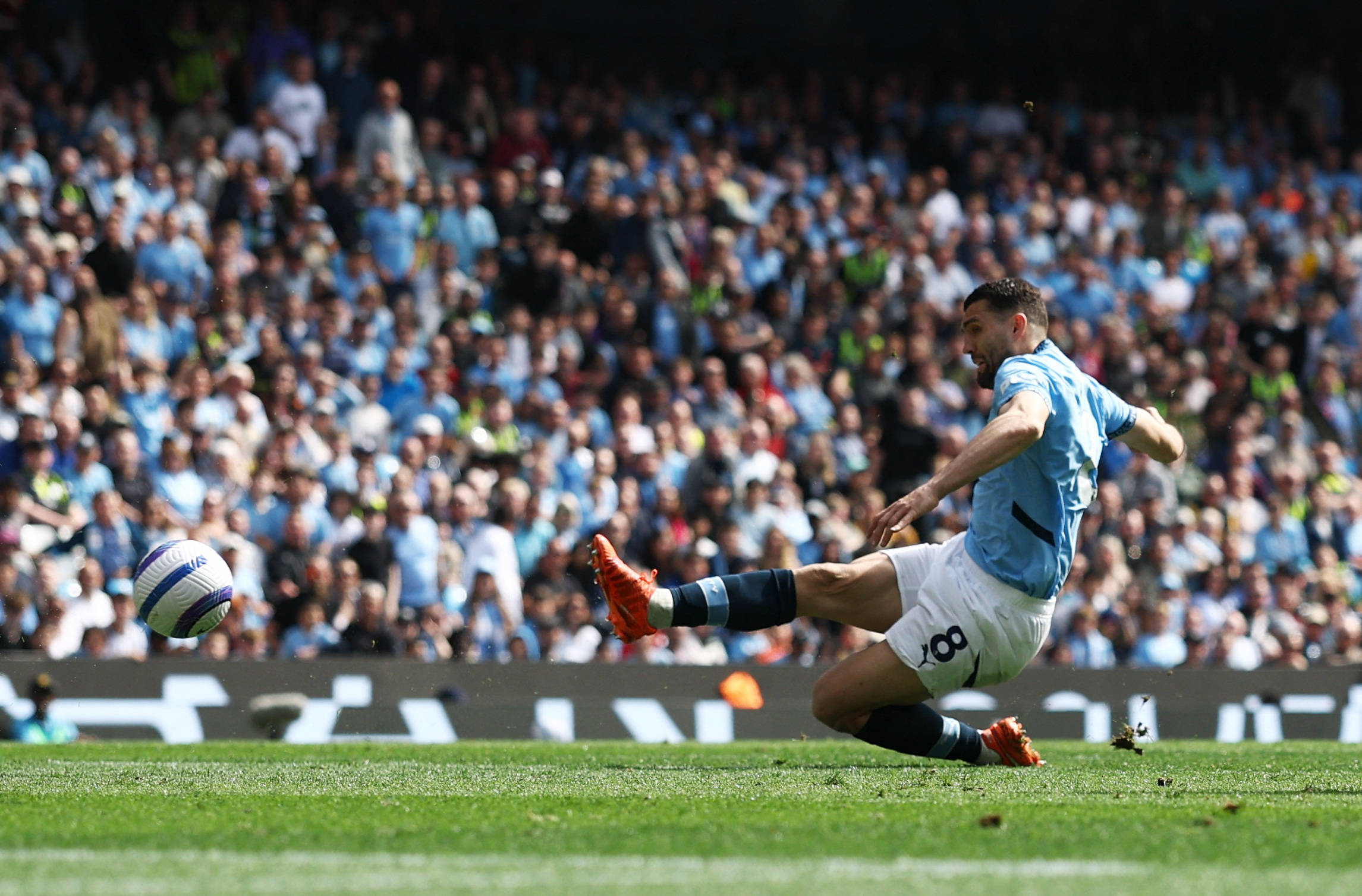 爱游戏娱乐-摩纳哥主场演绎大逆转，取得胜利